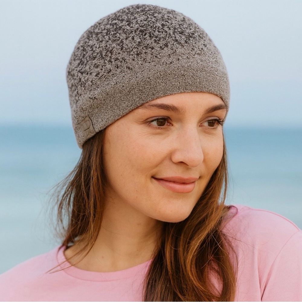 NWT Barefoot Dreams CozyChic Lite Confetti Beanie hat in Storm Gray-Dark Brown